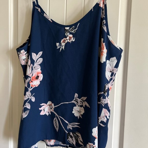 Cute Trendy Tank - Picture 2 of 3